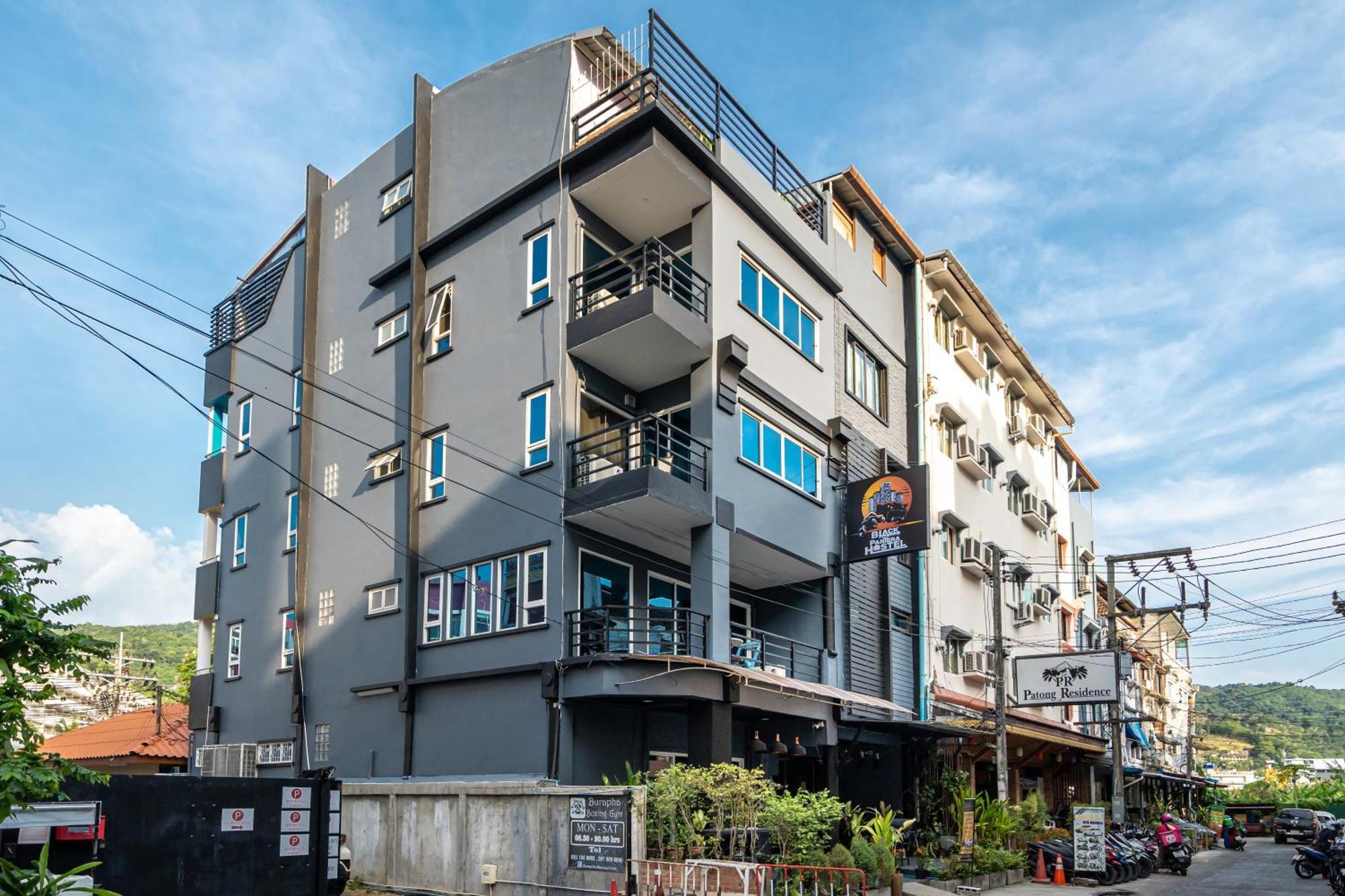 Black Pantera Hostel Patong Eksteriør bilde